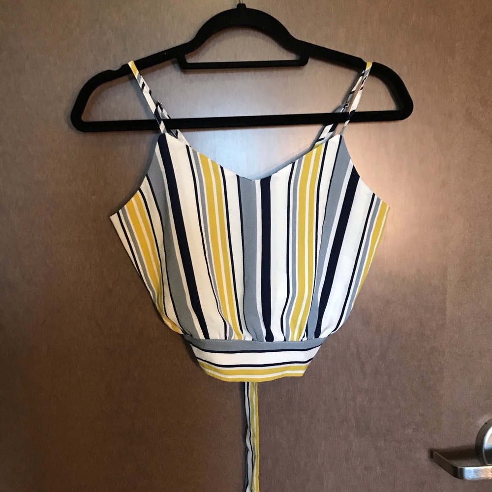 Crop top